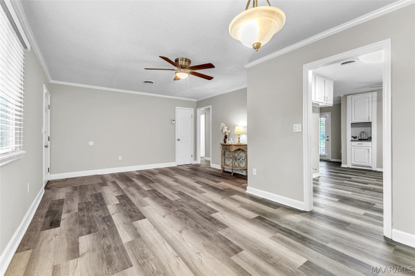 6132 Gladstone Drive