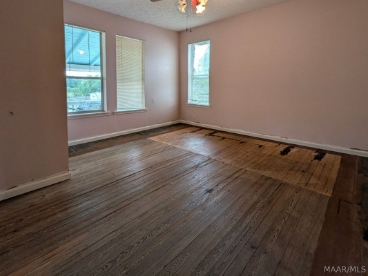112 Ragan Drive