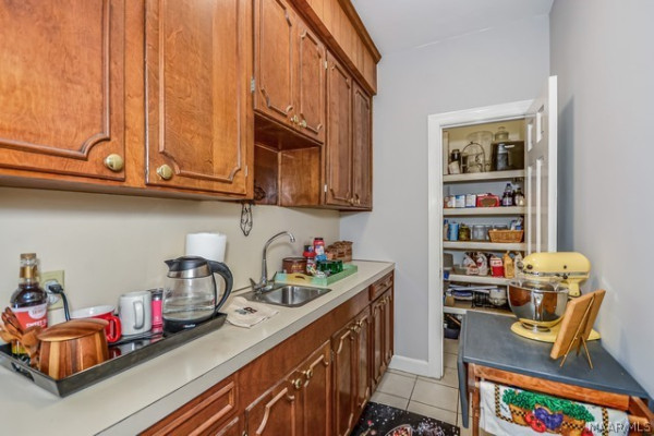 101 St Thomas Avenue
