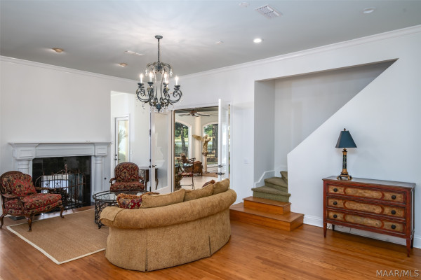 8312 Wynlakes Boulevard