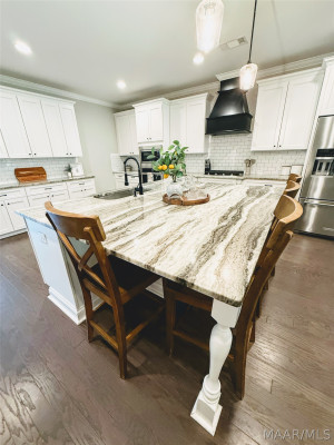 1463 Trolley Road