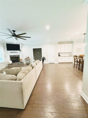 1463 Trolley Road