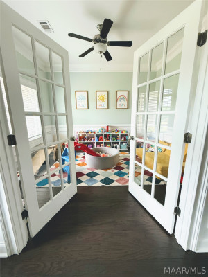 1463 Trolley Road