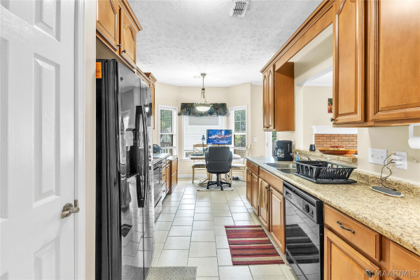 225 Twin Oaks Lane