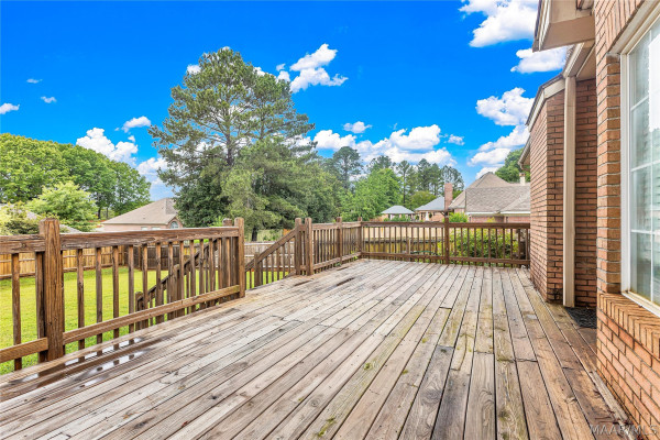 225 Twin Oaks Lane