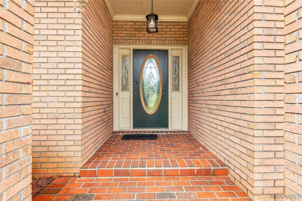 225 Twin Oaks Lane