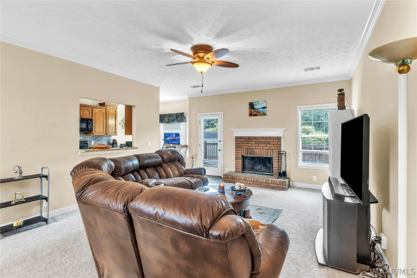 225 Twin Oaks Lane