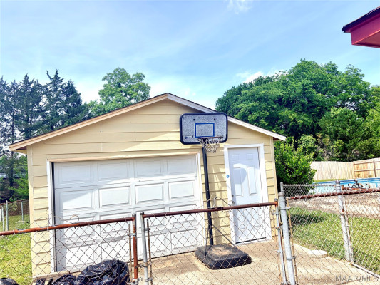 5878 Bridle Path
