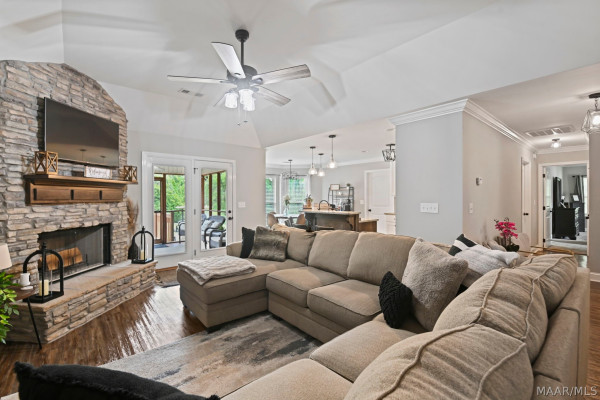 612 Bass Street