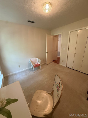 6937 Lakeview Drive