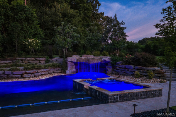28 Waters Lane