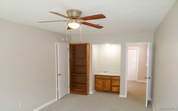 2160 Powell Lane