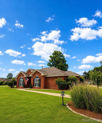 631 INGLESIDE Way