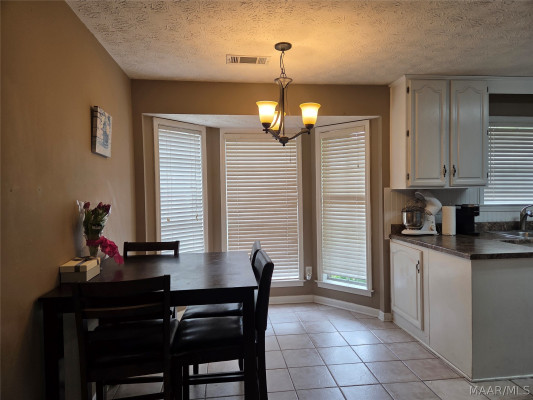 2700 FAIR OAKS Drive