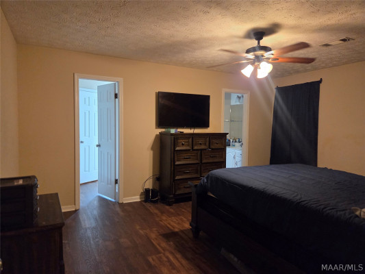 2700 FAIR OAKS Drive