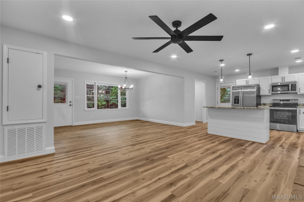 26 Pleasant Hill Road
