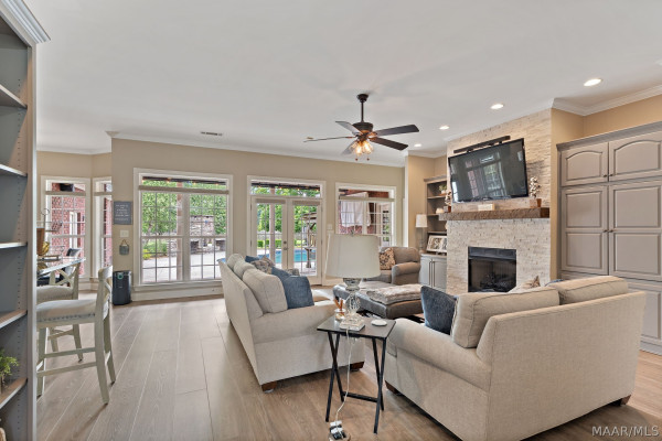 2610 Savannah Drive