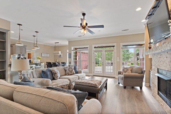 2610 Savannah Drive