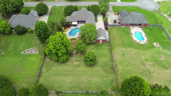 2610 Savannah Drive