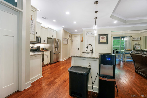 48 Birchwood Lane