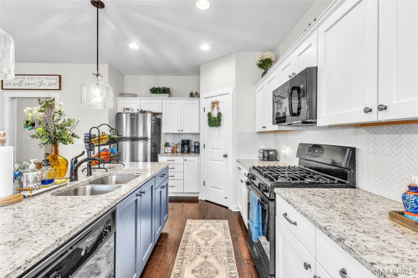 604 Barberry Court