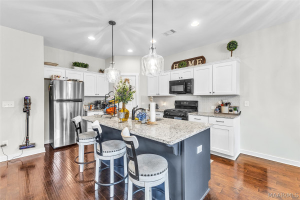 604 Barberry Court