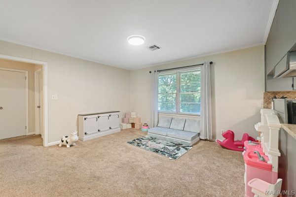 227 CAROLINE Drive