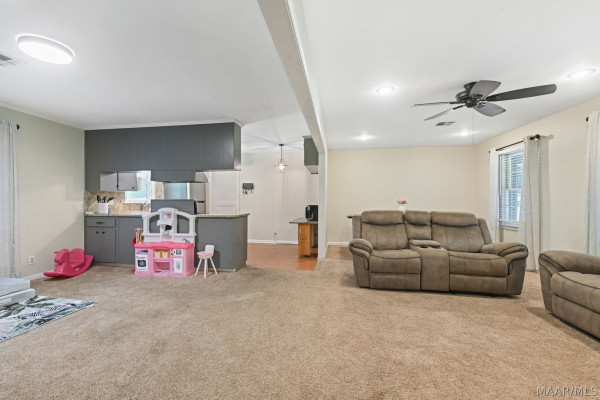 227 CAROLINE Drive