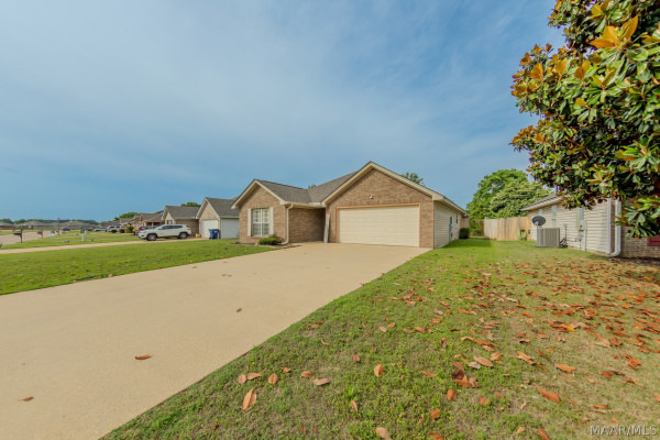 353 COTTON LAKES Boulevard