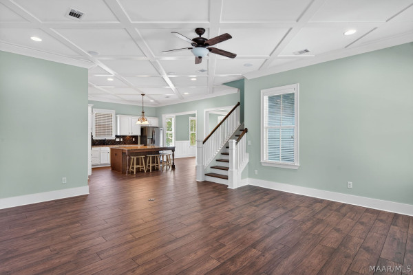 64 DOUBLE OAK Avenue
