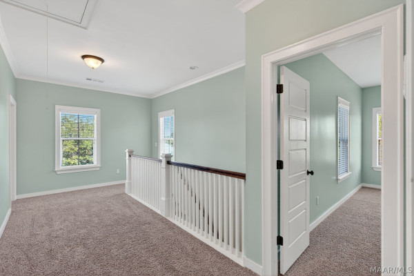 64 DOUBLE OAK Avenue