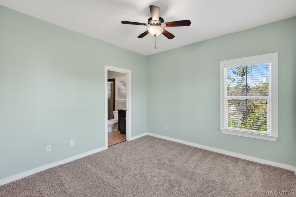 64 DOUBLE OAK Avenue
