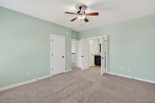 64 DOUBLE OAK Avenue