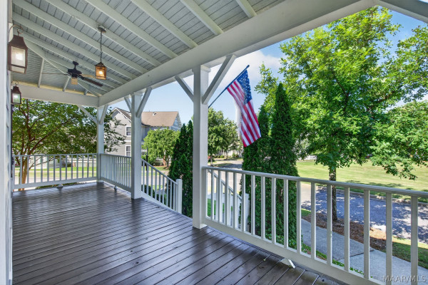 64 DOUBLE OAK Avenue