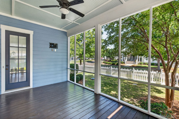 64 DOUBLE OAK Avenue