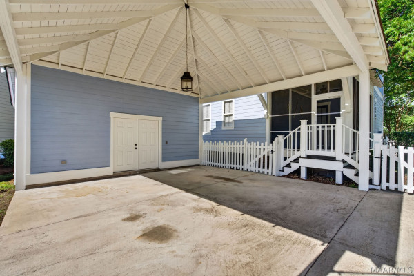 64 DOUBLE OAK Avenue