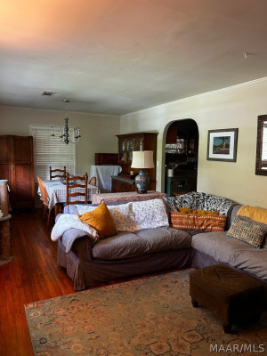 3306 VERMONT Drive