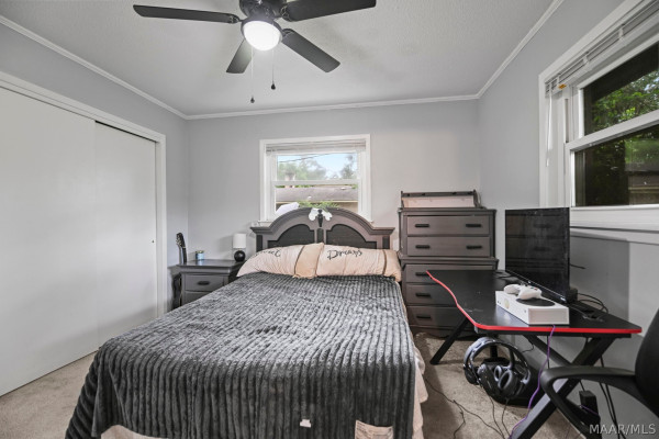2725 Lakeview Court