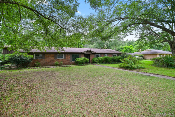 2725 Lakeview Court