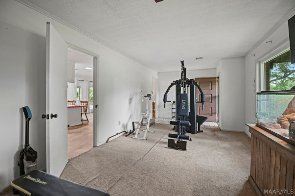 2725 Lakeview Court