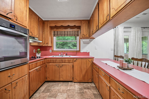 2725 Lakeview Court