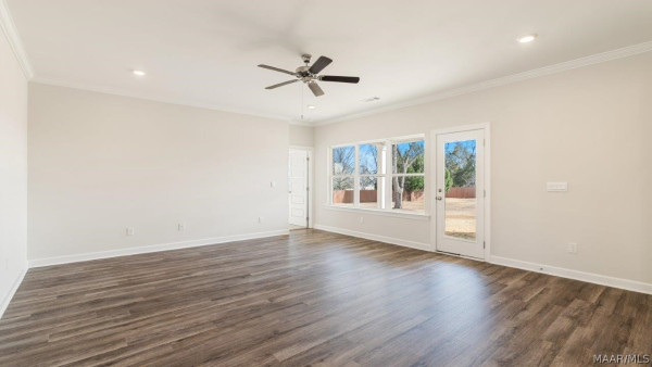 1709 Windsor Hill Lane