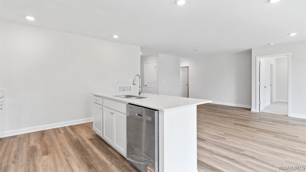 1015 Garden Lane