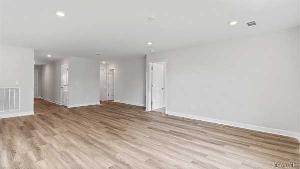 1015 Garden Lane