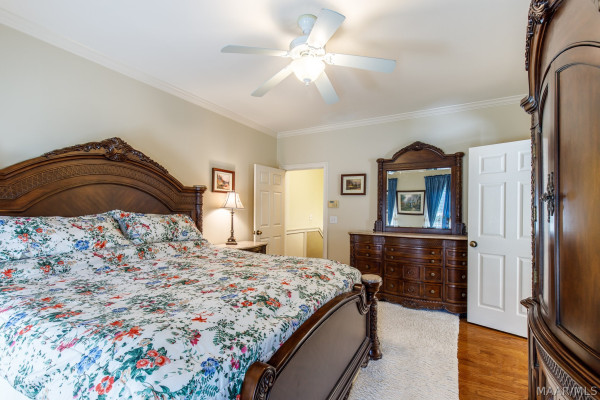 8120 Mossy Oak Drive