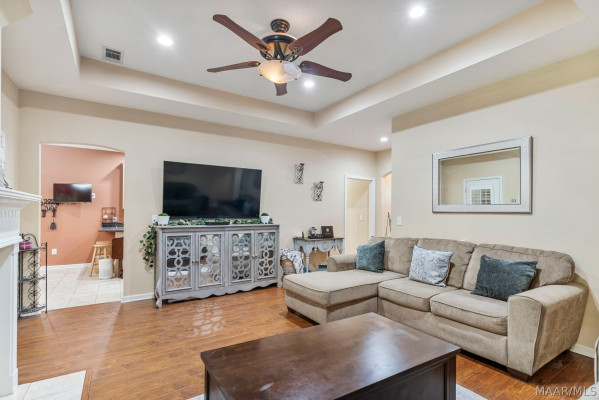 9161 CARTERS GROVE Way