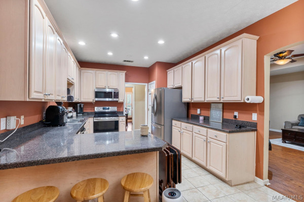 9161 CARTERS GROVE Way