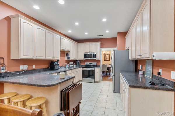 9161 CARTERS GROVE Way