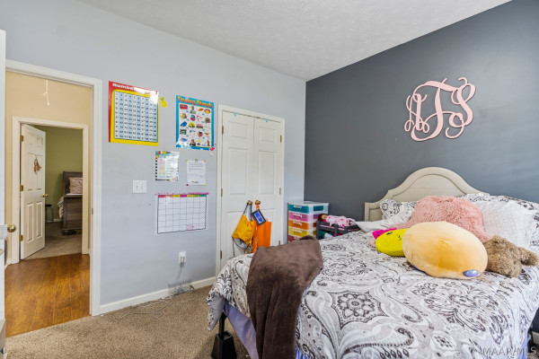 9161 CARTERS GROVE Way