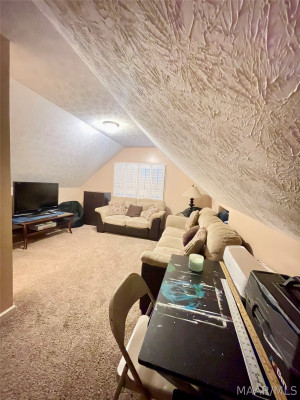 9161 CARTERS GROVE Way